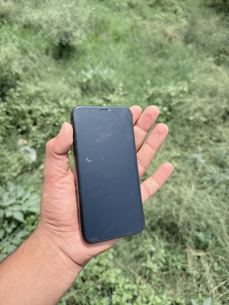 Apple iPhone X 5