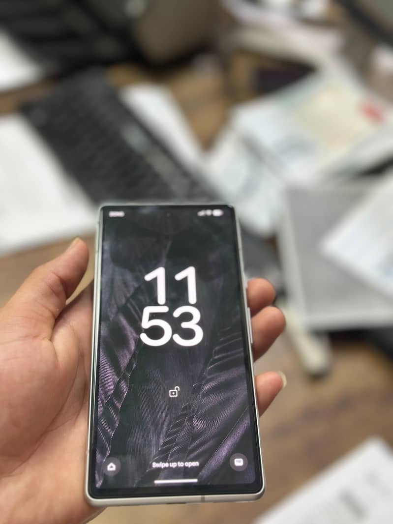 Google Pixel 7a 5