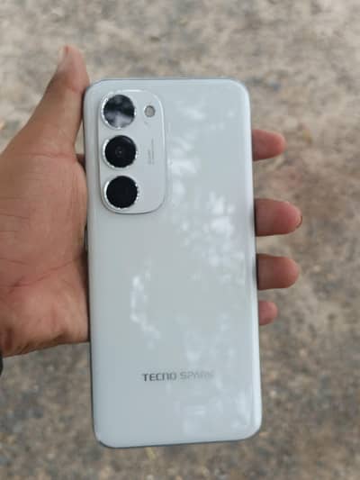 Tecno Spark 40 pro Plus