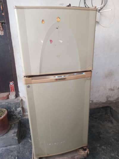 Dawlance Fridge 2010 Model hy Colling wagera Sub Zaberdast hy