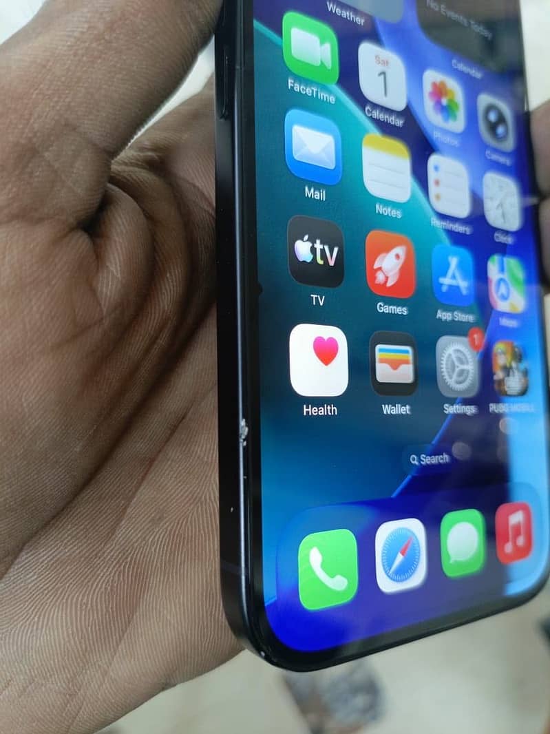 Apple iPhone 16 6