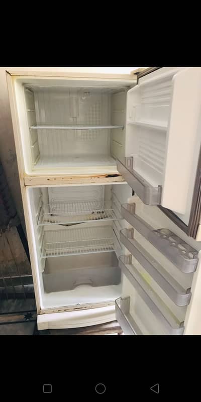 Dawlance fridge for sale