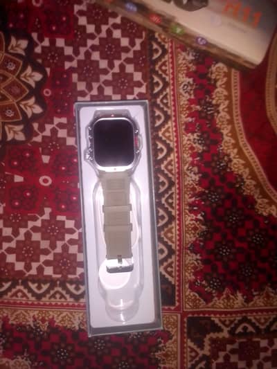 H11 smart watch