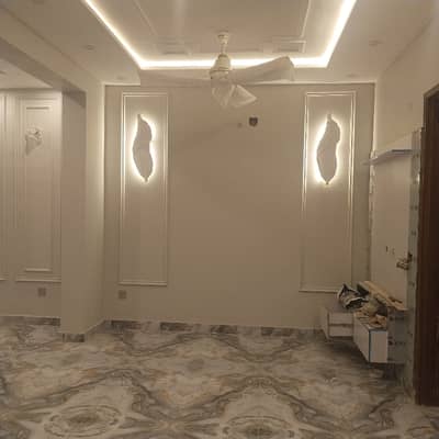 5 MARLA UPPER PORTION AVAILABLE FOR RENT