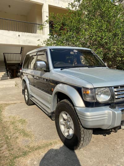 Mitsubishi Pajero 1993 - Top Variant Super Exceed