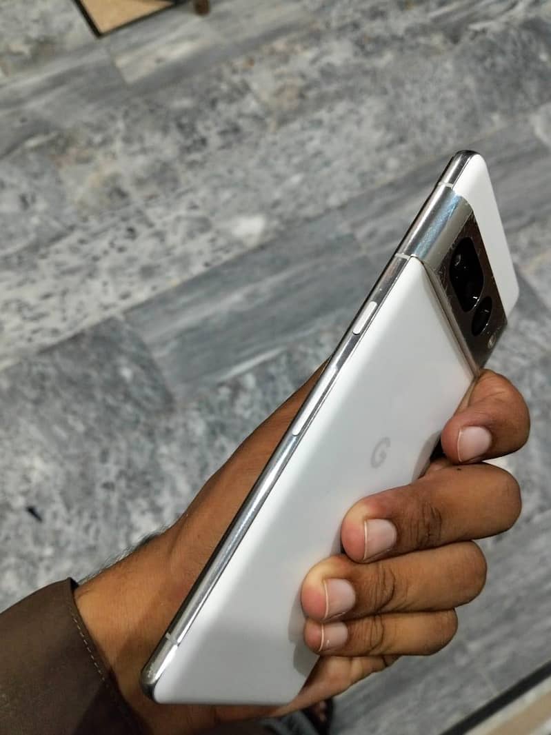 Google Pixel 7 Pro 8