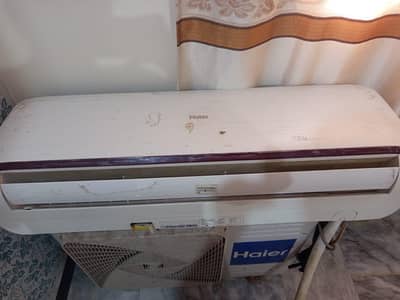 1.5 ton haire AC for sell . .