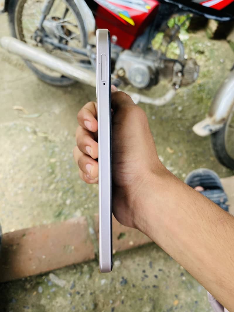 OPPO A6 0