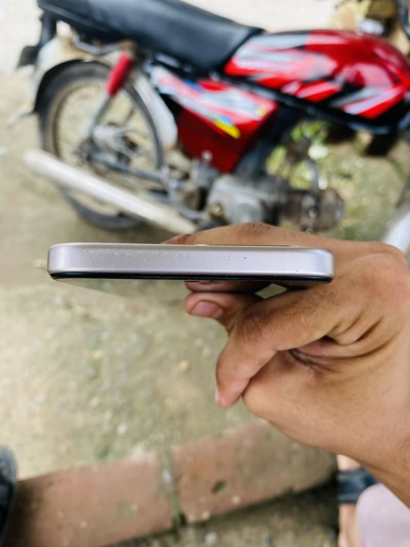 OPPO A6 3