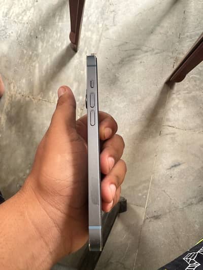 Apple iPhone 14