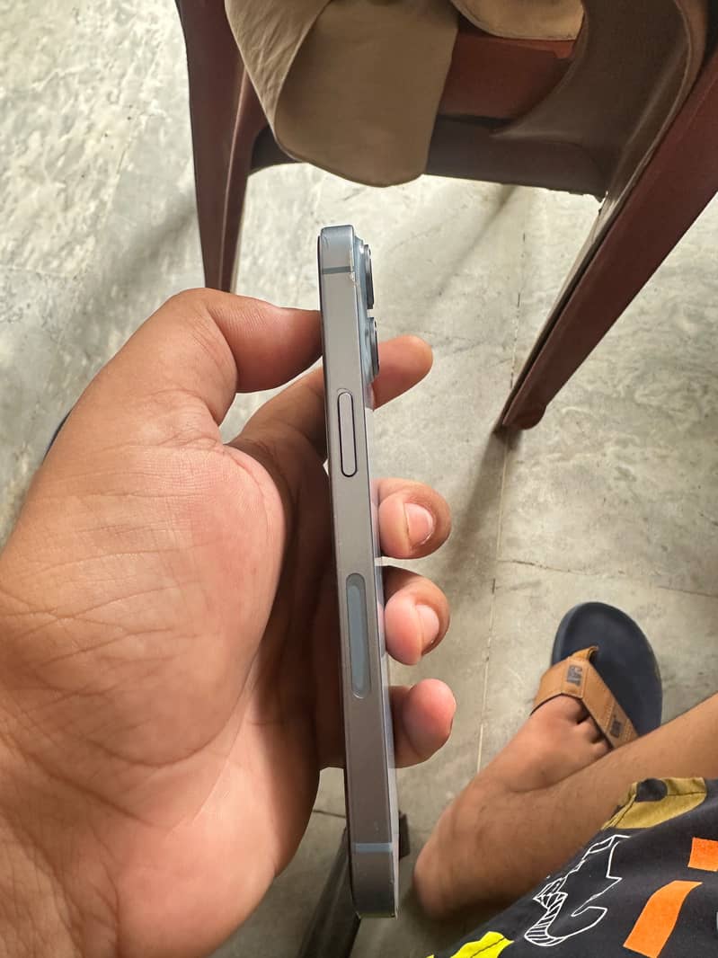 Apple iPhone 14 1
