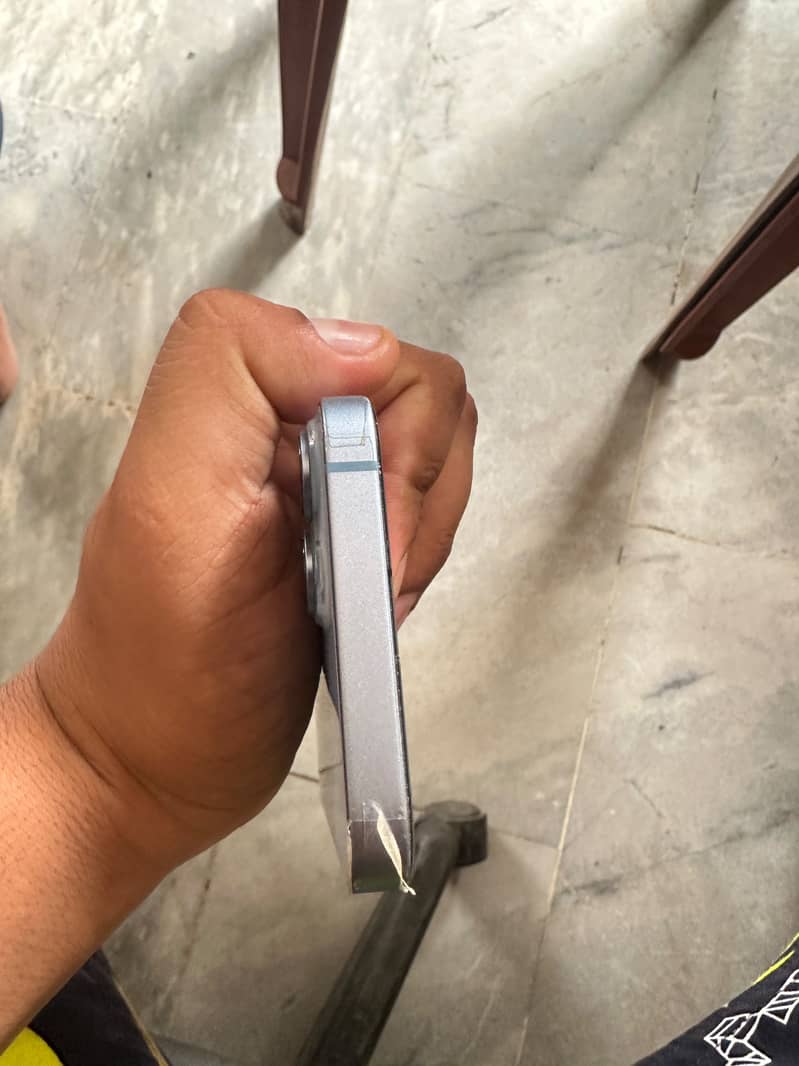 Apple iPhone 14 2