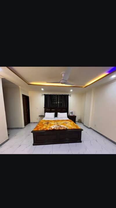2BED FURNISH APARTMENT AVAILABLE DAILY WEEKLY BASIS FOR RENT IN ISLAMABAD E11 2