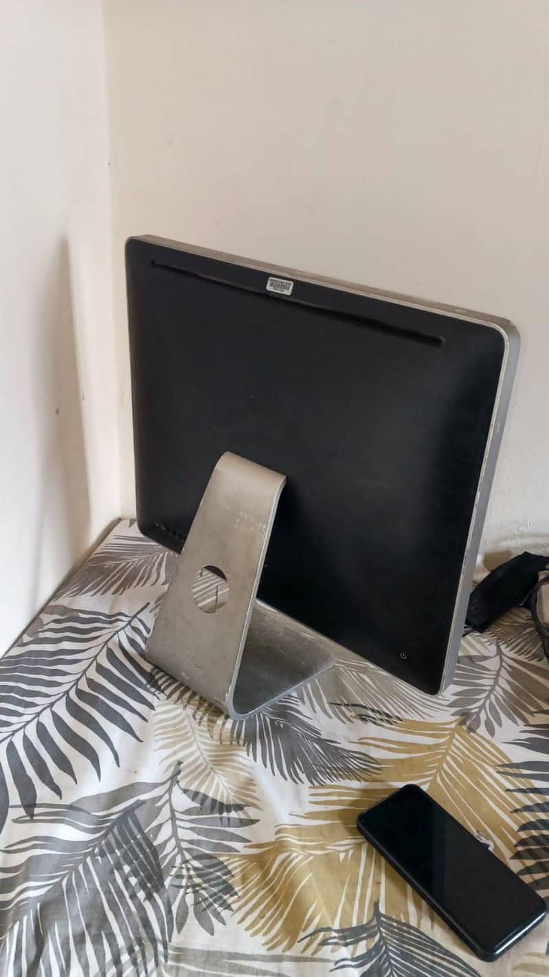 Apple iMaC Desktop Computer 3
