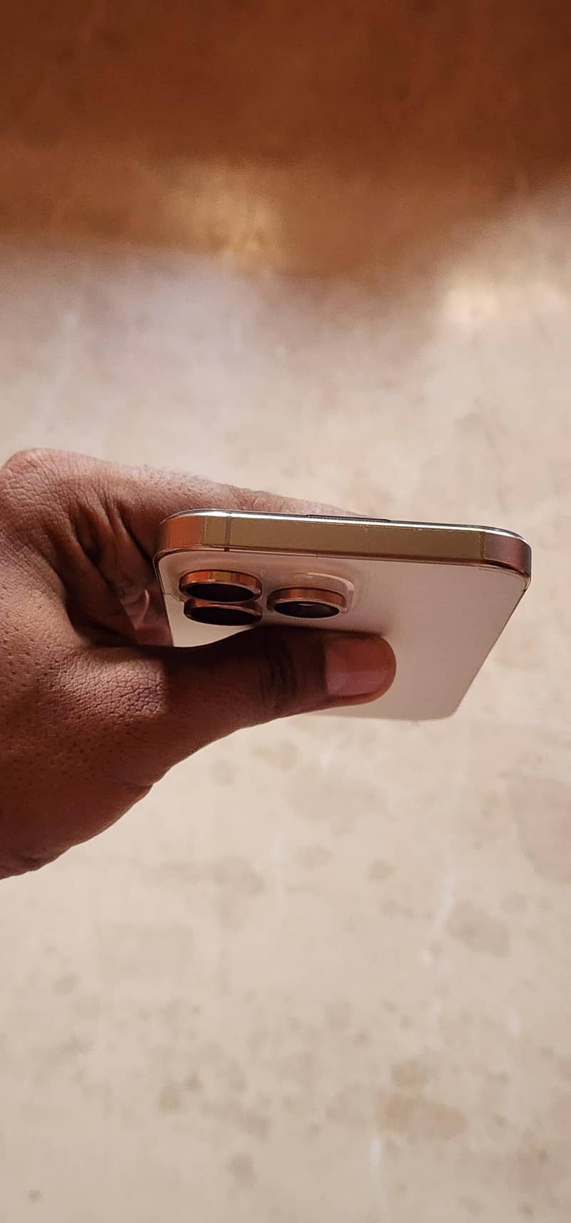 Apple iPhone 16 Pro Max 2
