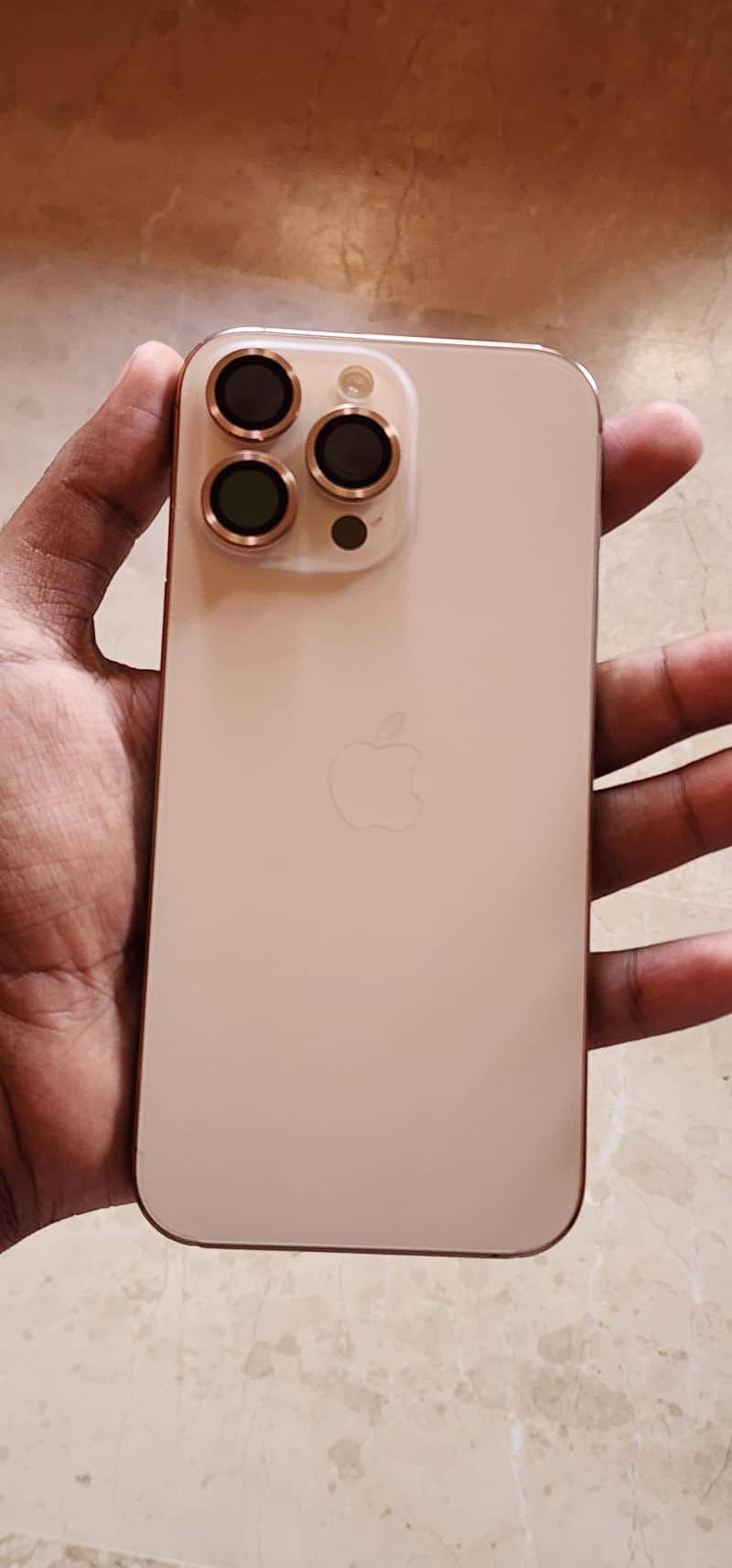 Apple iPhone 16 Pro Max 6