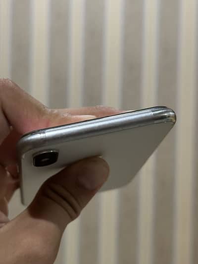 Apple iPhone X 64 GB 10/10 condition just battery change