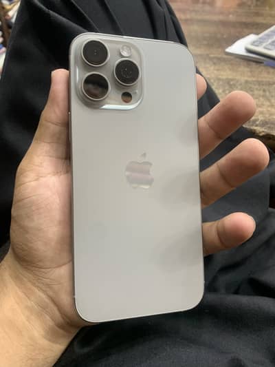 Apple iPhone 16 Pro Max