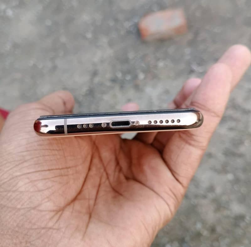 iphone 11 pro 2