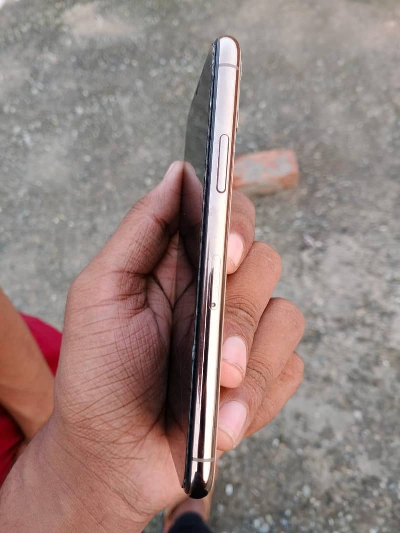 iphone 11 pro 3