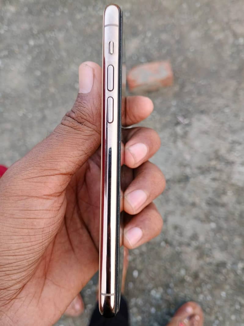 iphone 11 pro 5