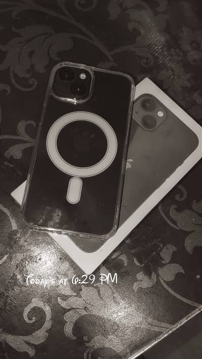 Apple iPhone 13