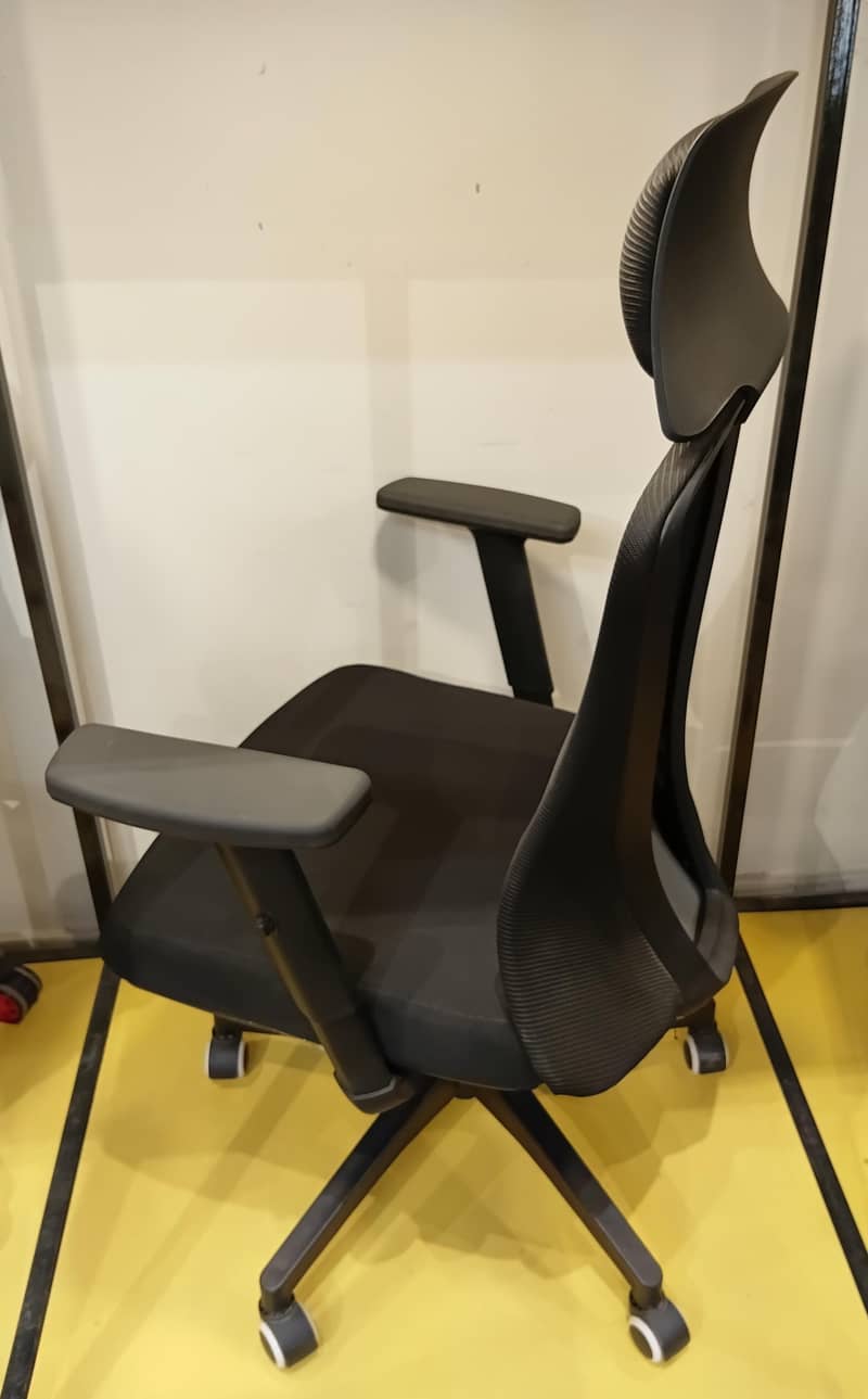 Executive Office Chairs 19