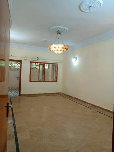 Well maintained portion 3 bed dd available for rent at Gulshan e Iqbal block 7