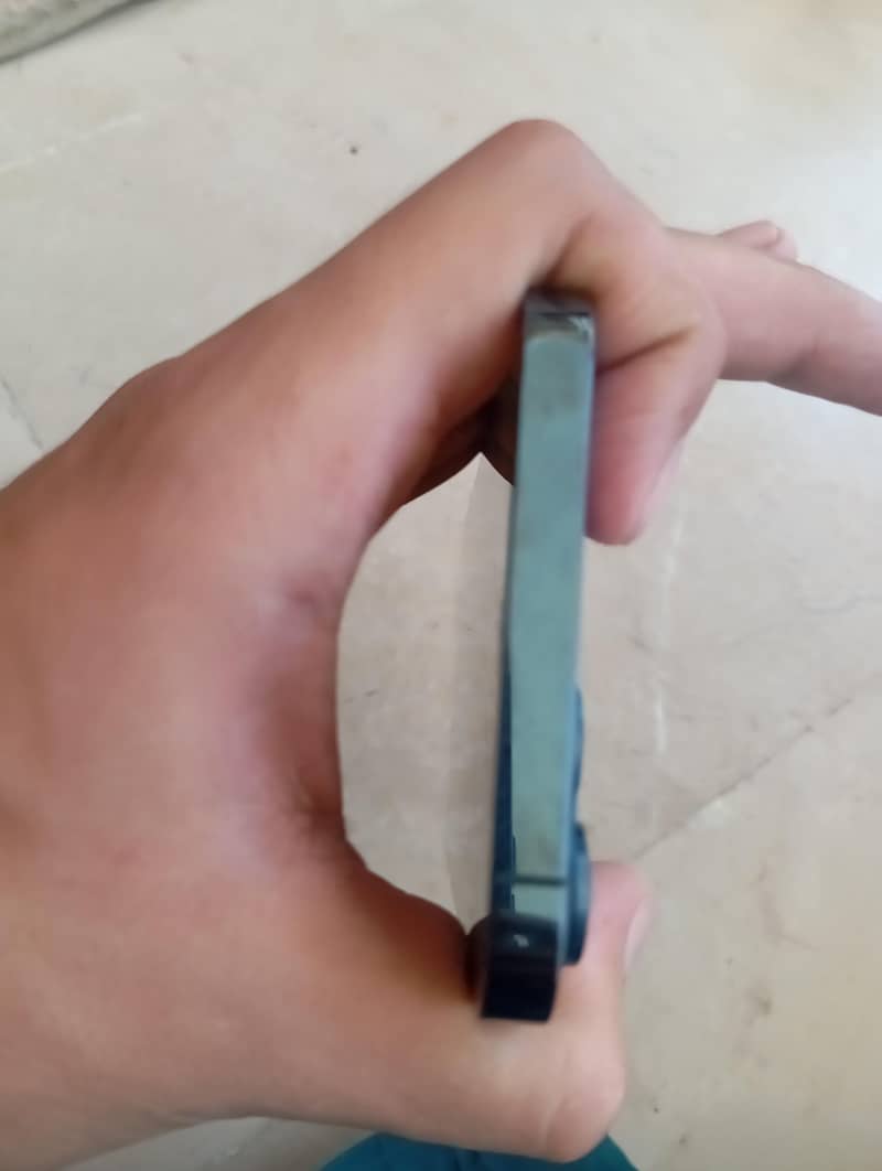 Apple iPhone 12 Pro Max 4