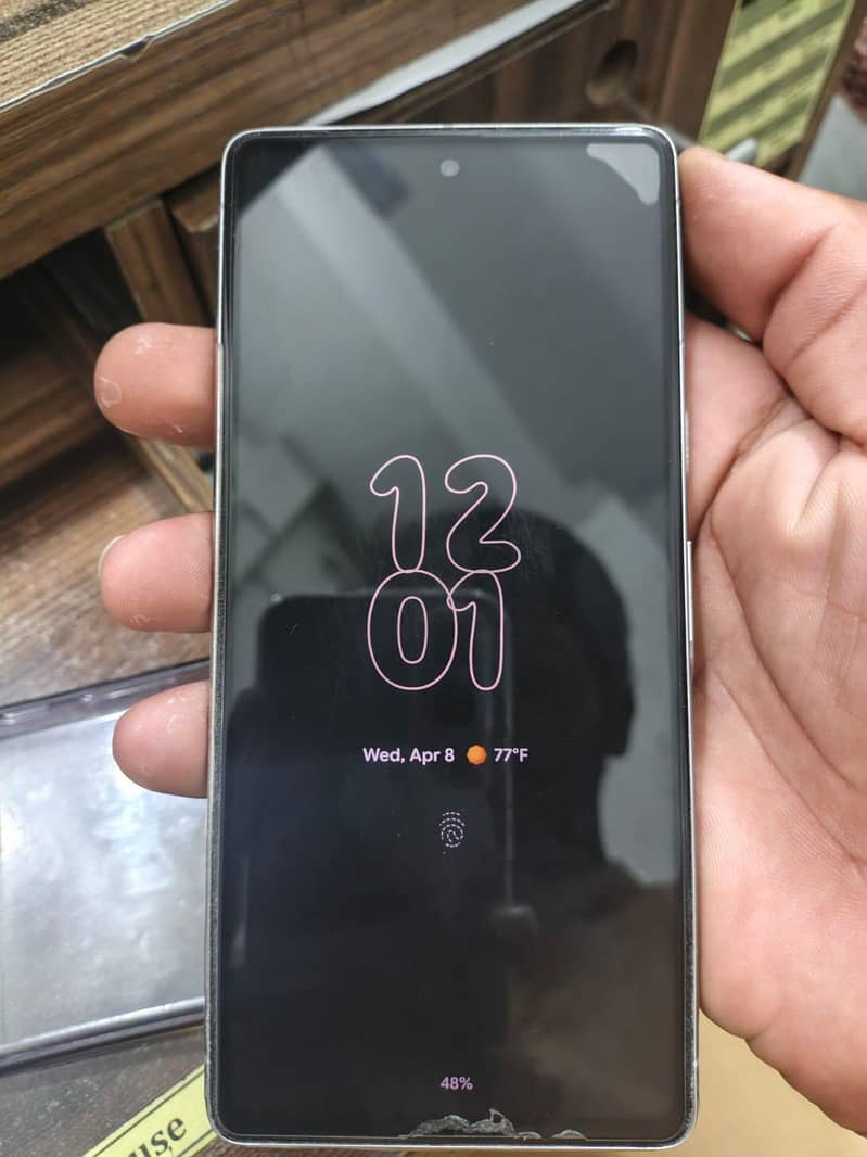 Google Pixel 7 4