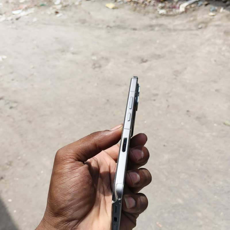 Infinix Note 60 4