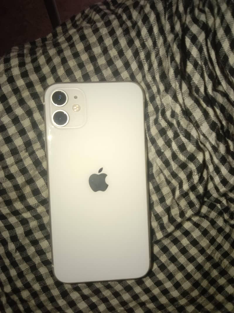 Apple iPhone 11 0