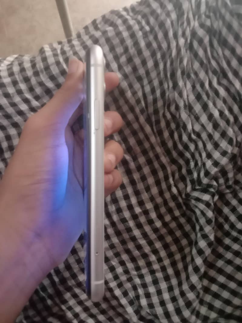 Apple iPhone 11 2