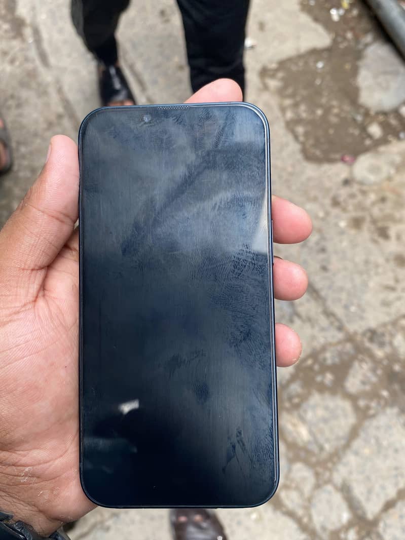 Apple iPhone 13 0