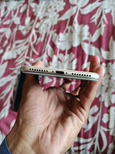 Apple iPhone 7 Plus / 128GB