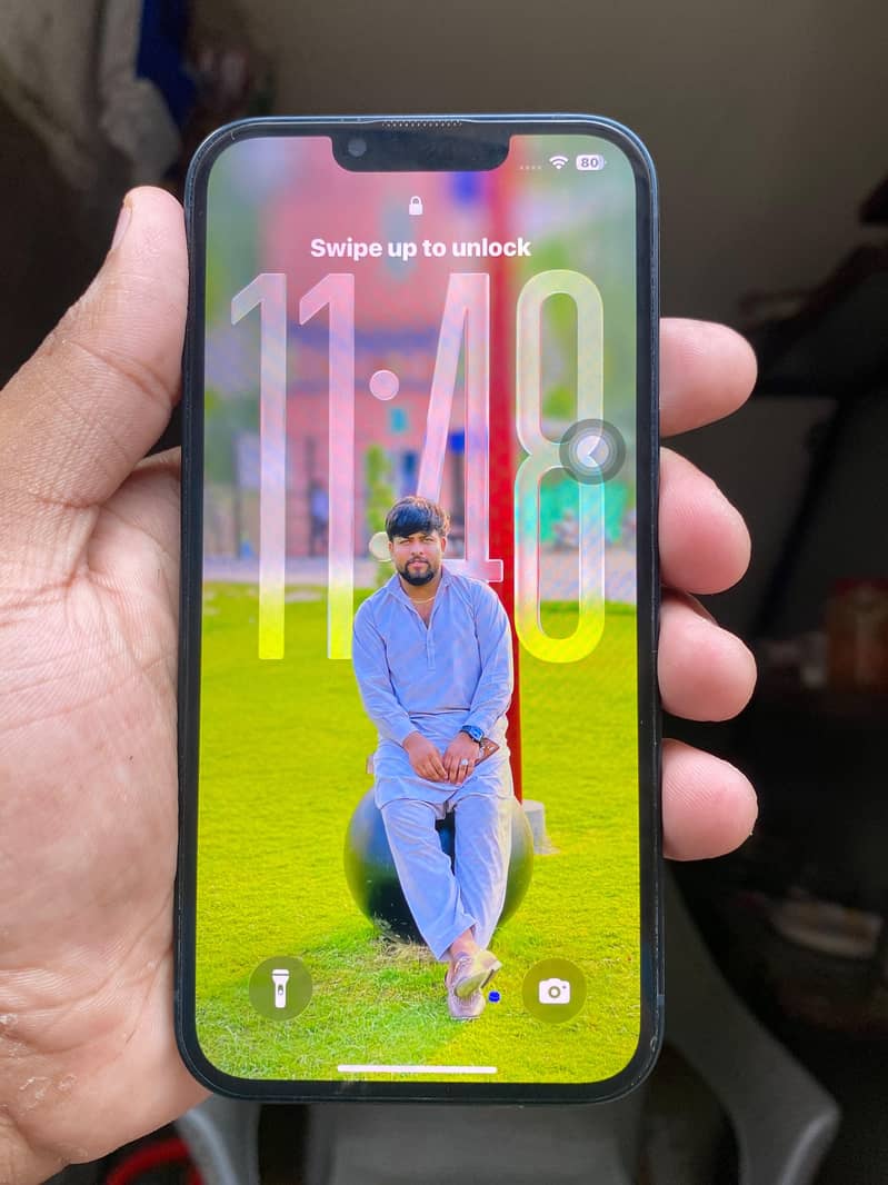 Apple iPhone 13 4