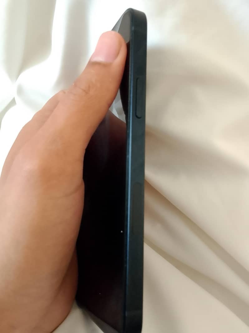 Apple iPhone 12 2