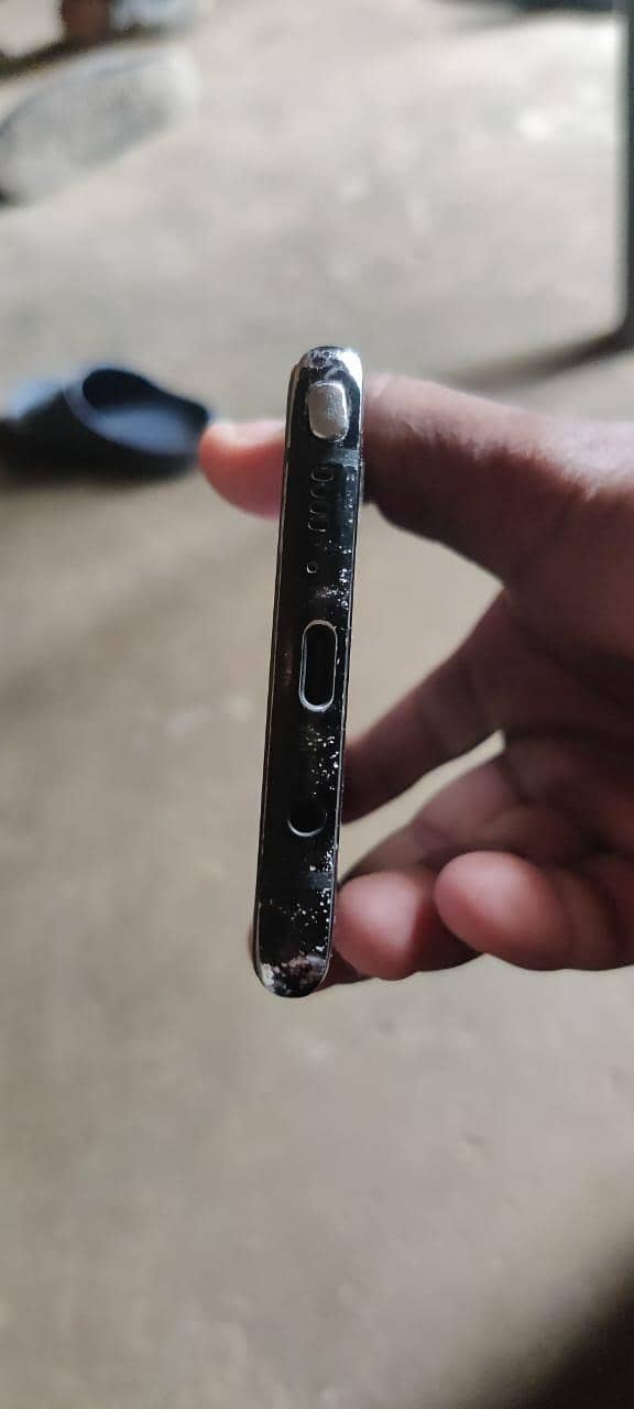 Samsung Mobile Note 8 5