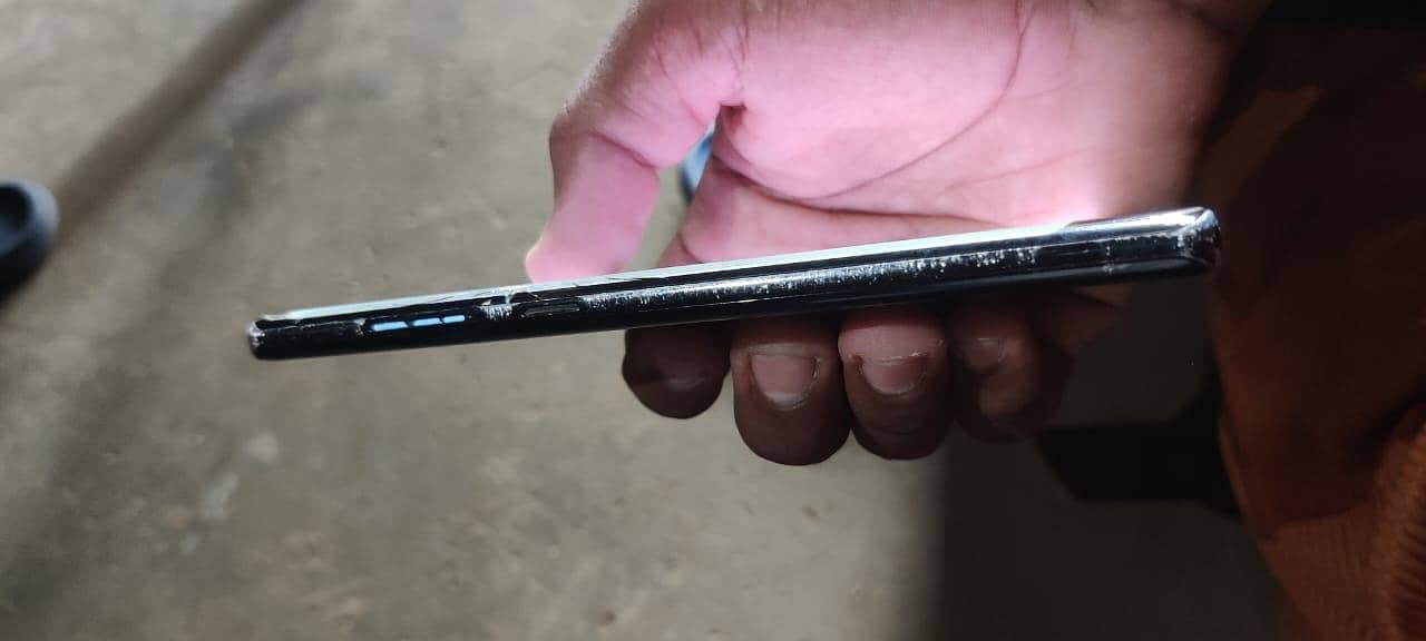 Samsung Mobile Note 8 6