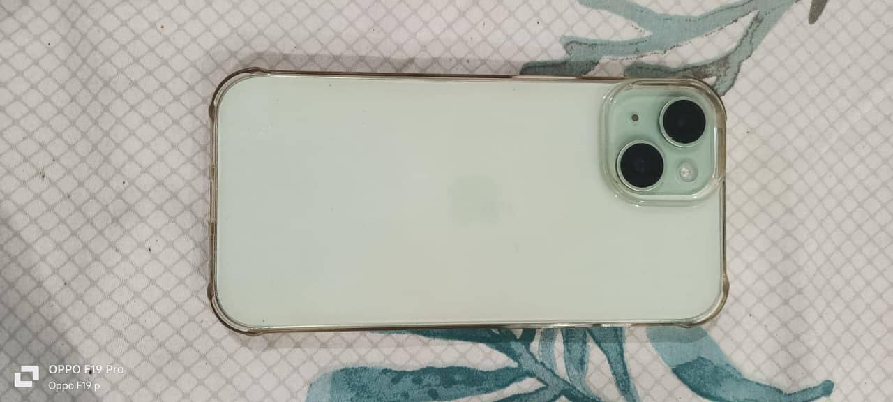 Apple iPhone 15 2