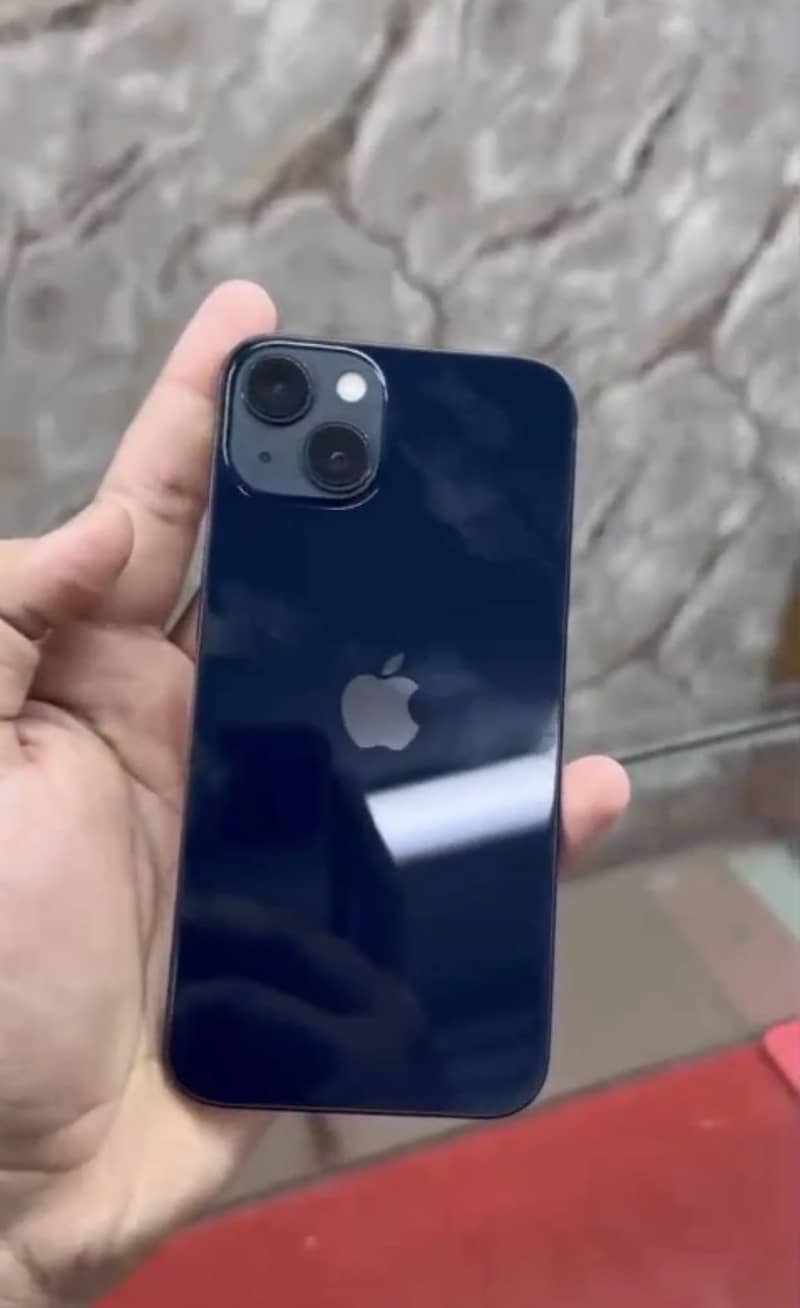 Apple iPhone 13 1