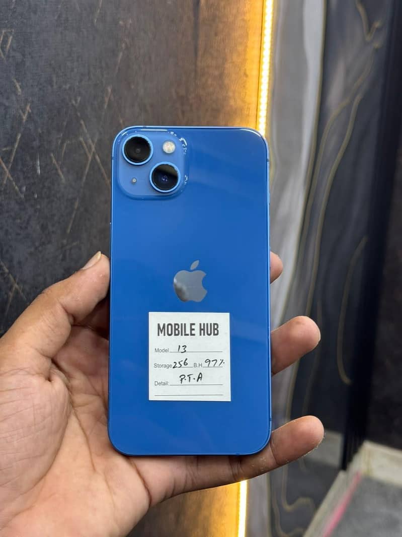 Apple iPhone 13 0