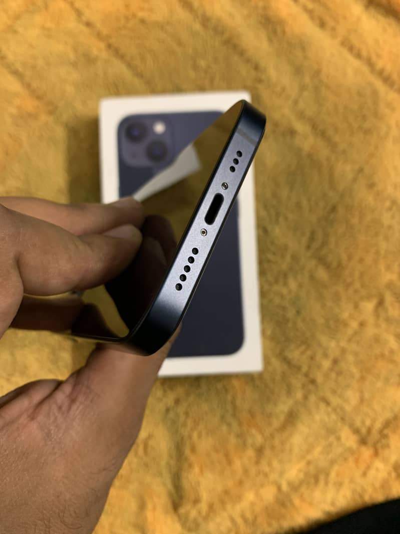 Apple iPhone 13 3