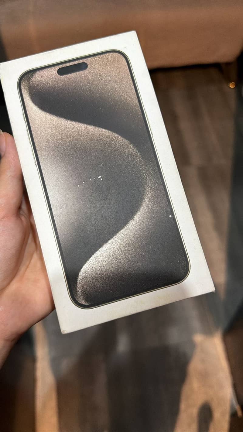 Apple iPhone 15 Pro Max 1