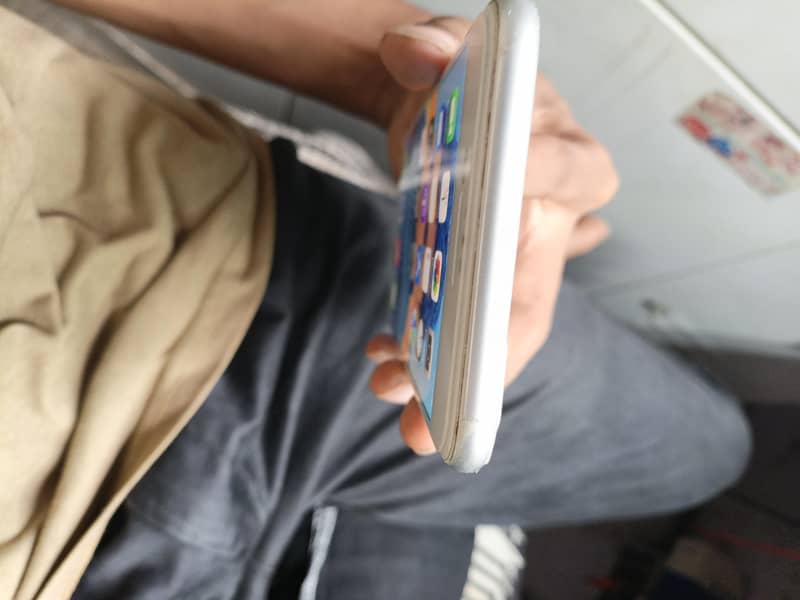 Apple iPhone 7 Plus 3