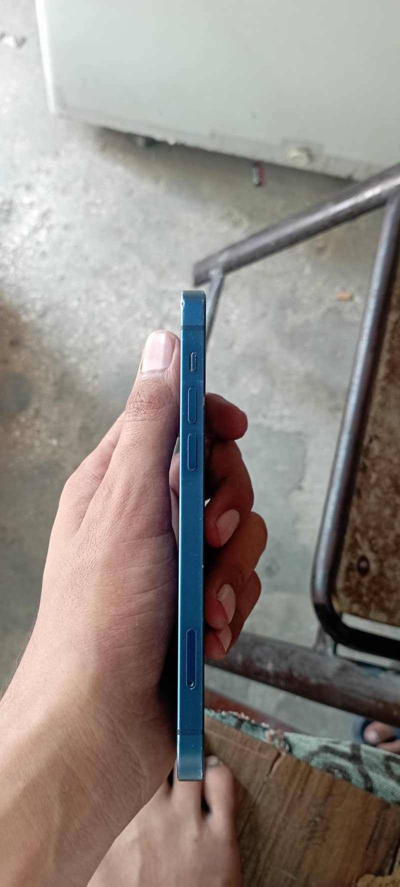 Apple iPhone 12 2