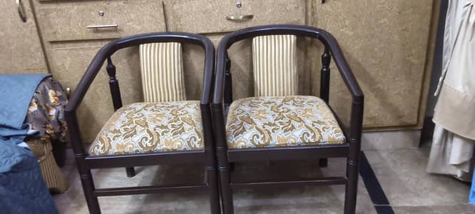 2 Wooden chairs 