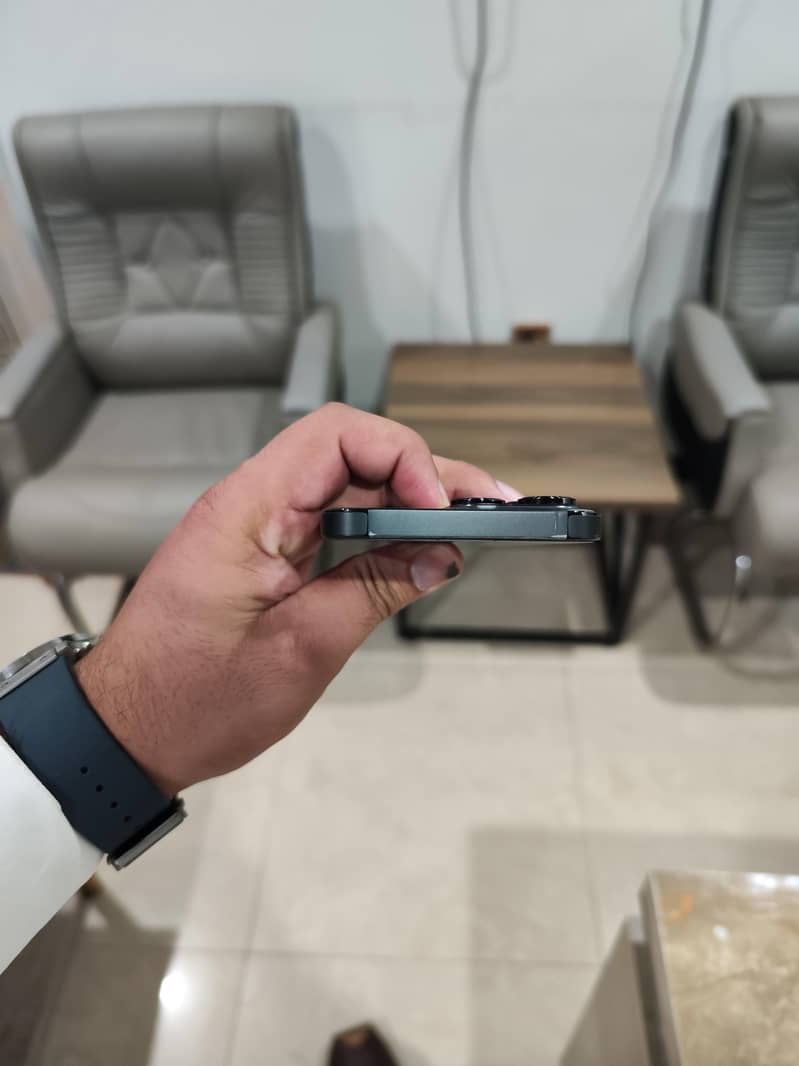 iphone 14 pro max 3