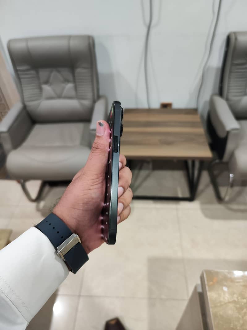 iphone 14 pro max 4