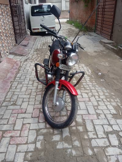 Suzuki GS 150 2023